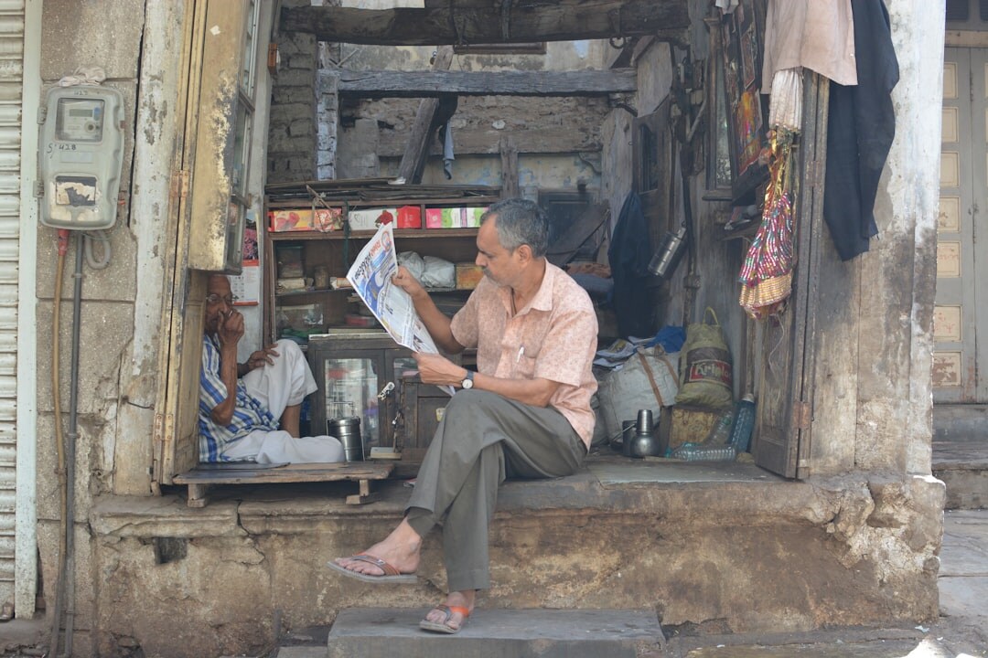 seniors reading regional news